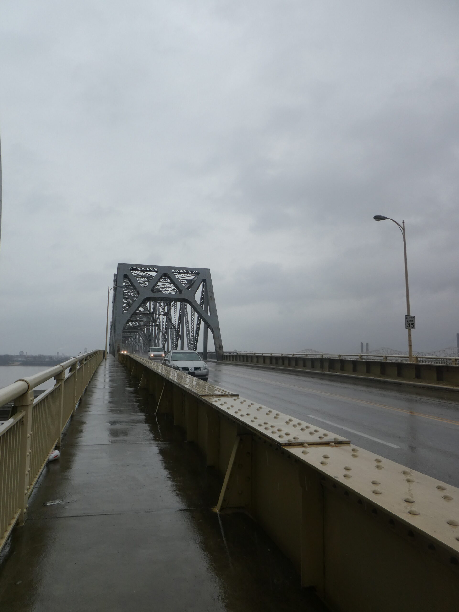 Louisville – The Pointless Walk to Indiana