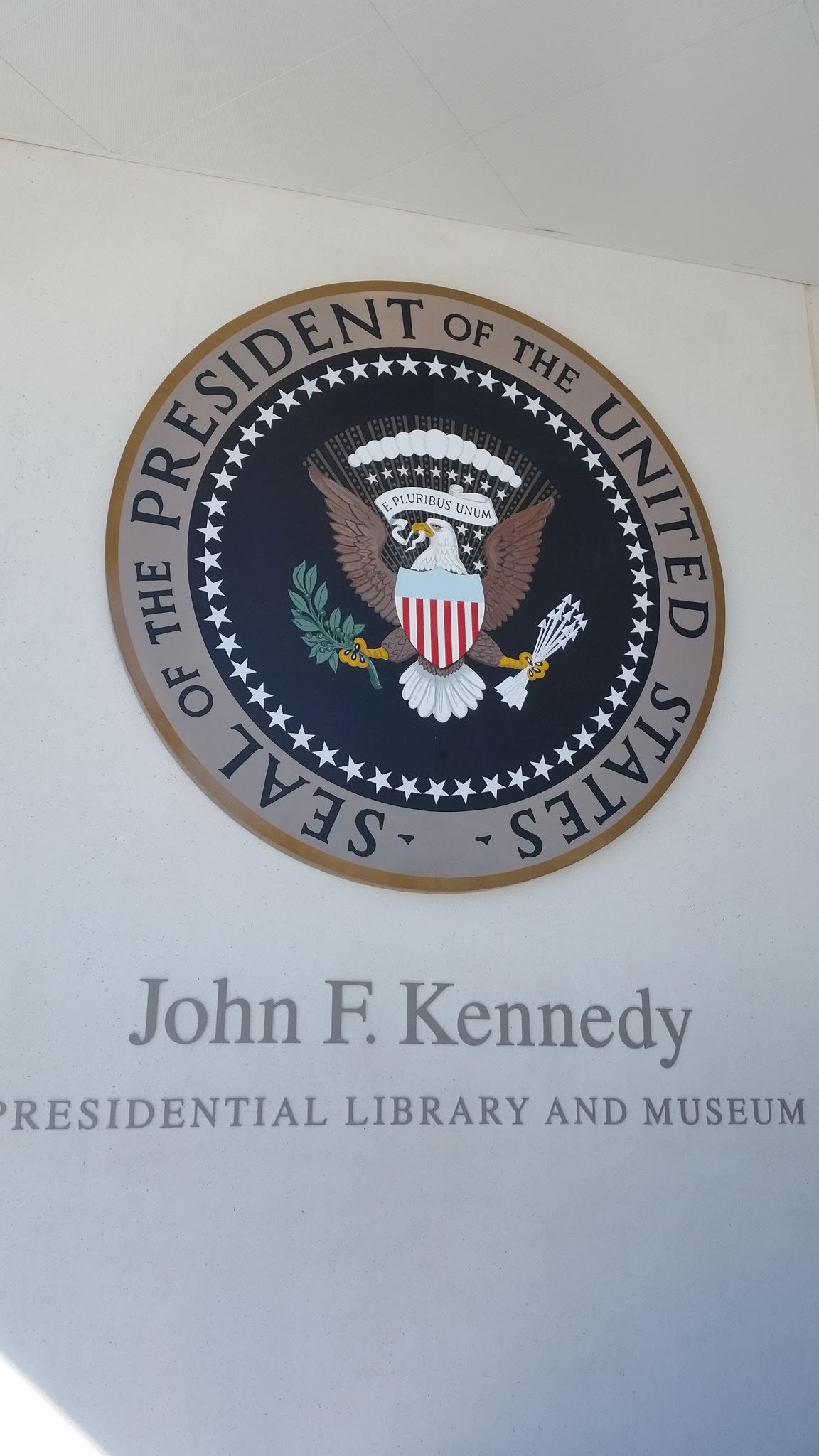 Boston – John F. Kennedy Presidential Library and Museum (Berlin Wall Fragment)