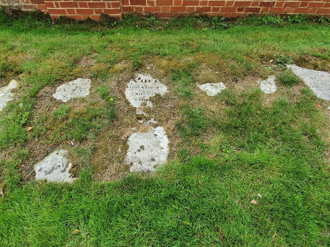 Dereham – Church of St. Nicholas (Where are the Older Gravestones?)