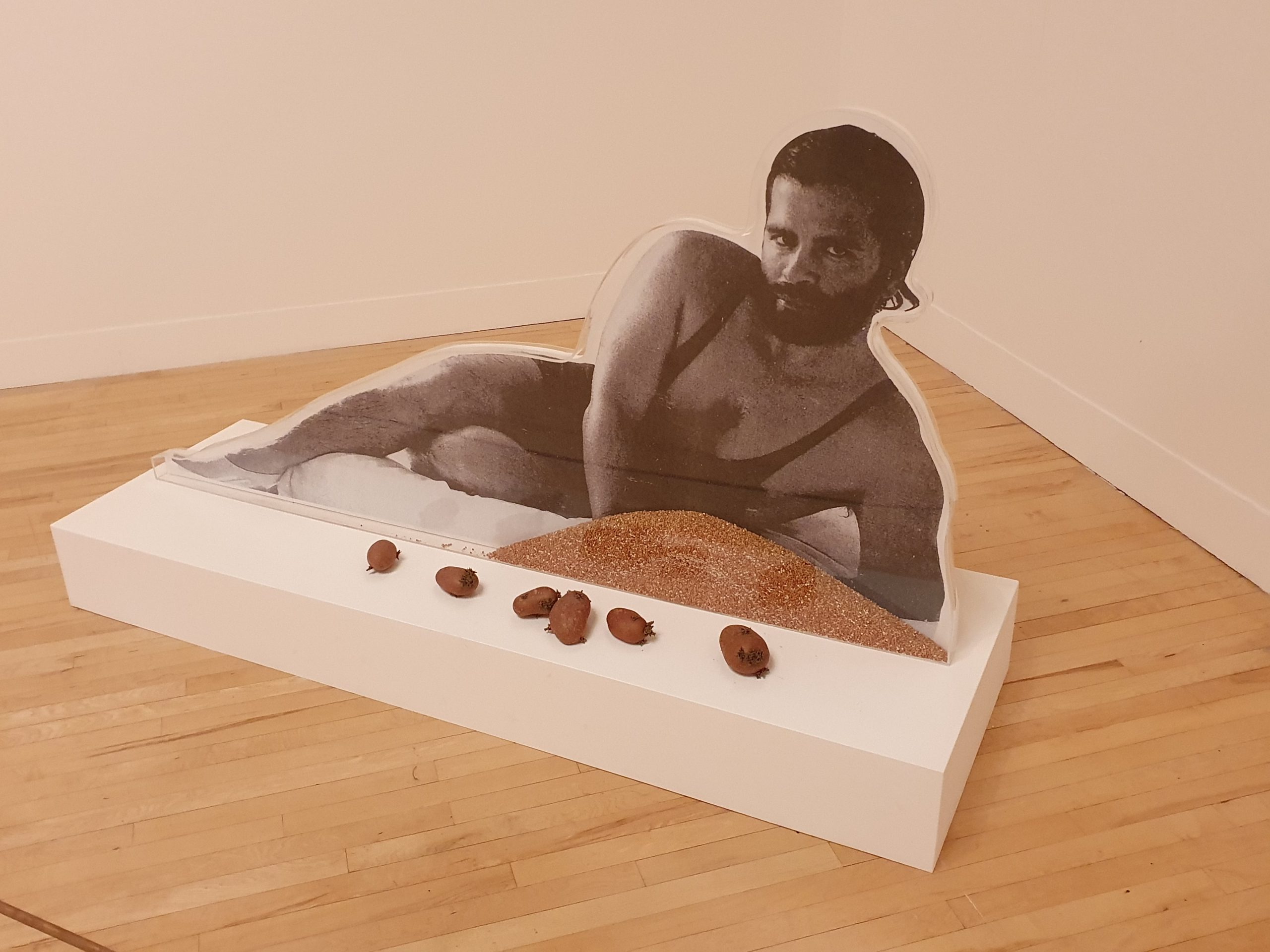 London – Westminster – Tate Britain (Karl Lagerfeld Bean Counter by Anthea Hamilton)