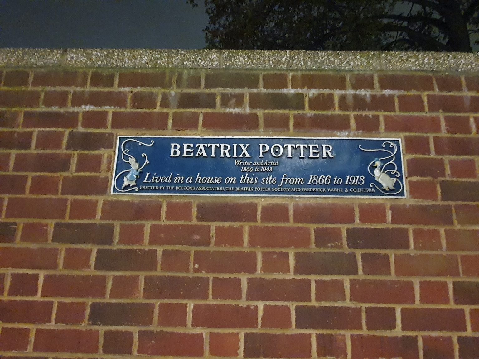 london-kensington-and-chelsea-borough-of-beatrix-potter-walking