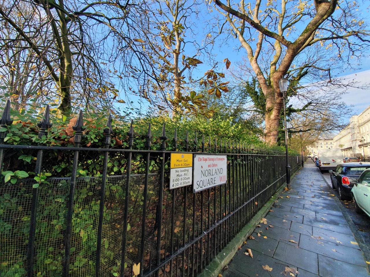 London – Kensington and Chelsea (Borough of) – Norland Square Railings