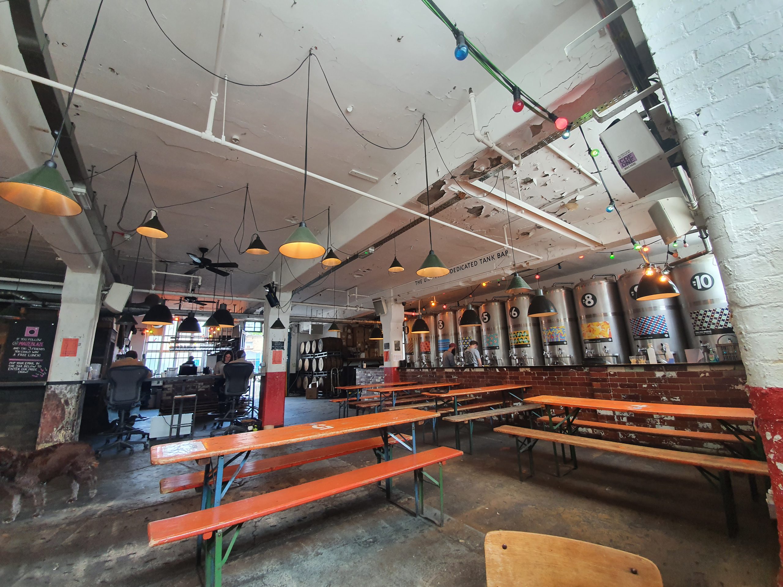 London – Tower Hamlets (Borough of) – Hackney Wick – Howling Hops (II)