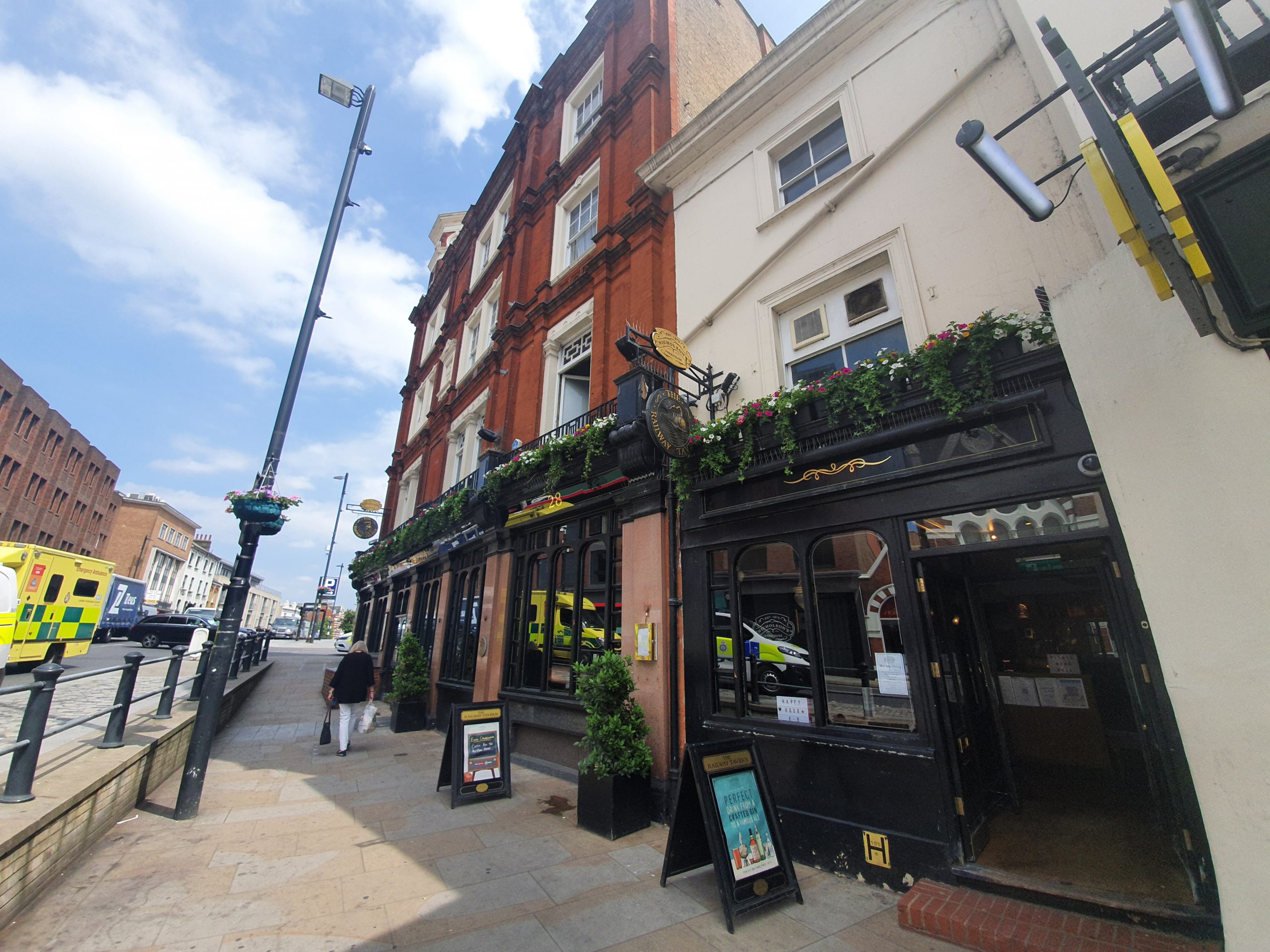 London – Richmond upon Thames (Borough of) – Railway Tavern