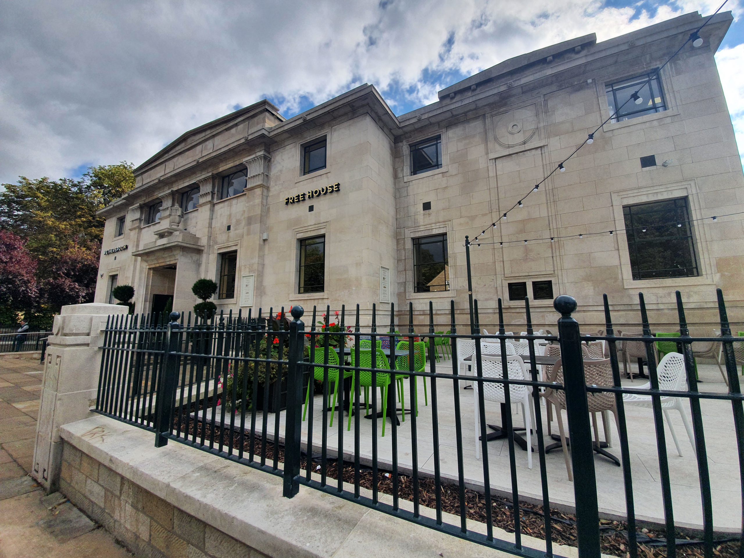 Leeds – The Golden Beam