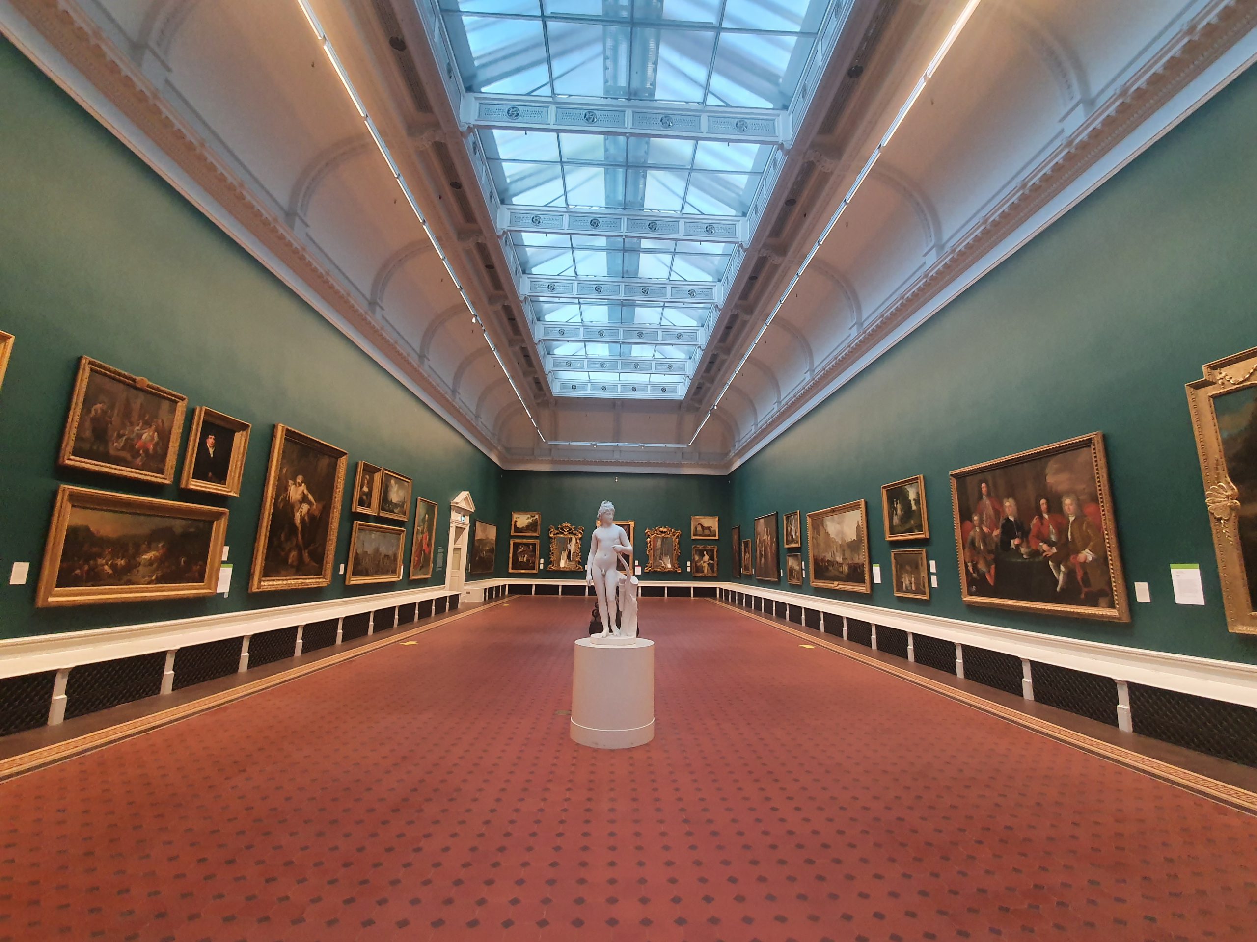 Dublin – National Gallery of Ireland (The Virgin and Child Triptych by Tommaso del Mazza)