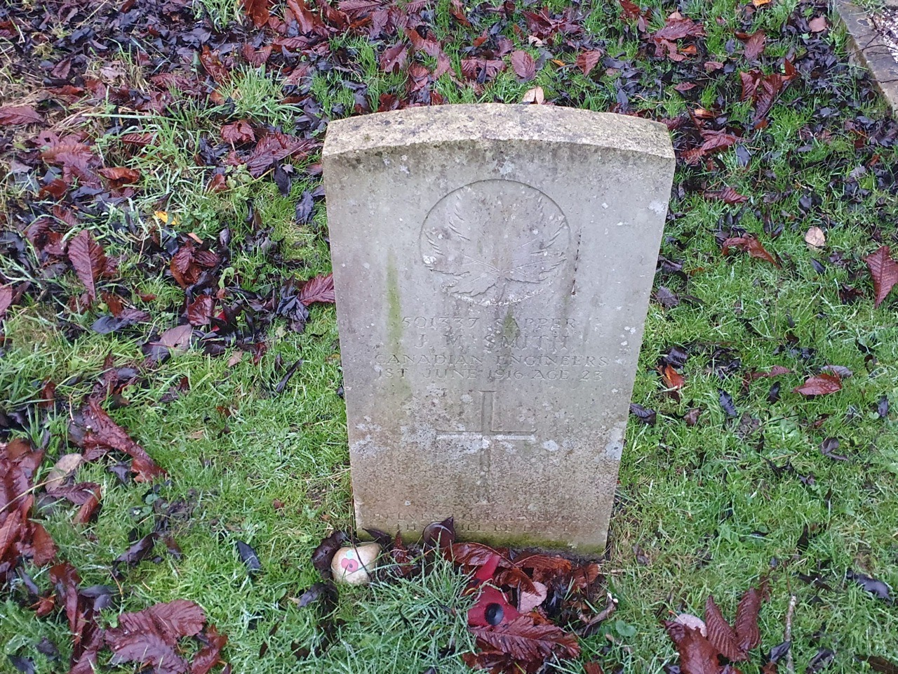 Bunwell – St. Michael and All Angels Church (Grave of Jack Montague Smith)