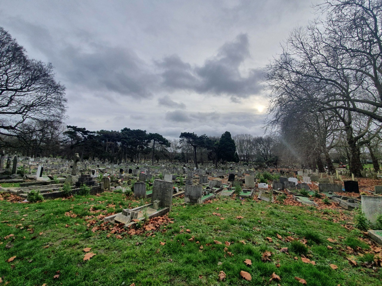 London – Waltham Forest (Borough of) – Chingford Mount Cemetery