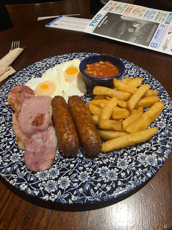 Horsham – Lynd Cross