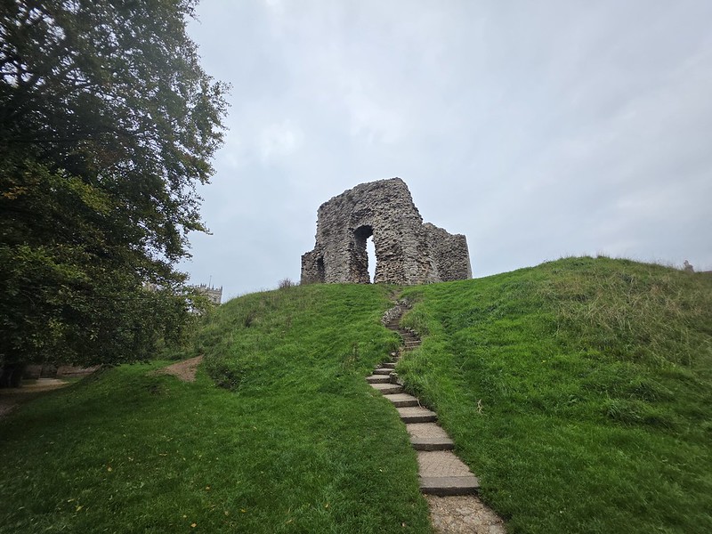 Christchurch – Christchurch Castle