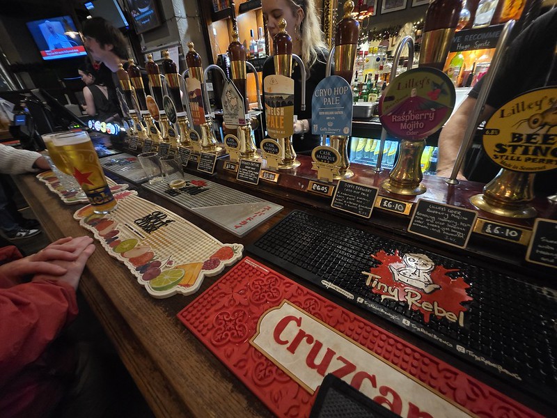 Cardiff – Pen and Wig