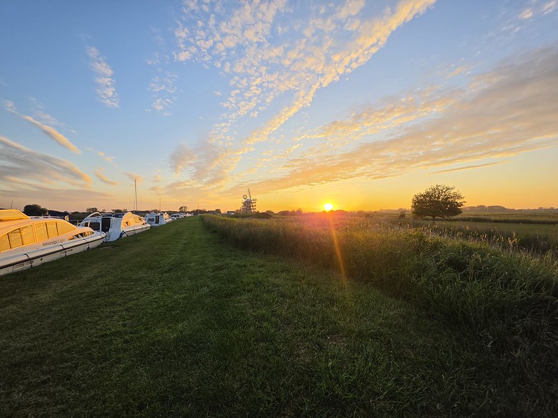 CAMRA Coach Trip – Pub 2/4 (The Lion at Thurne)