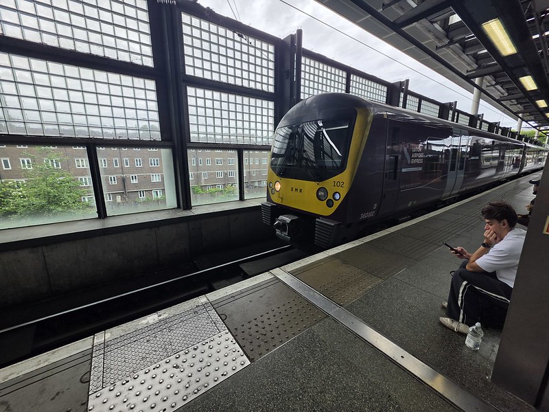Heathrow to London Luton