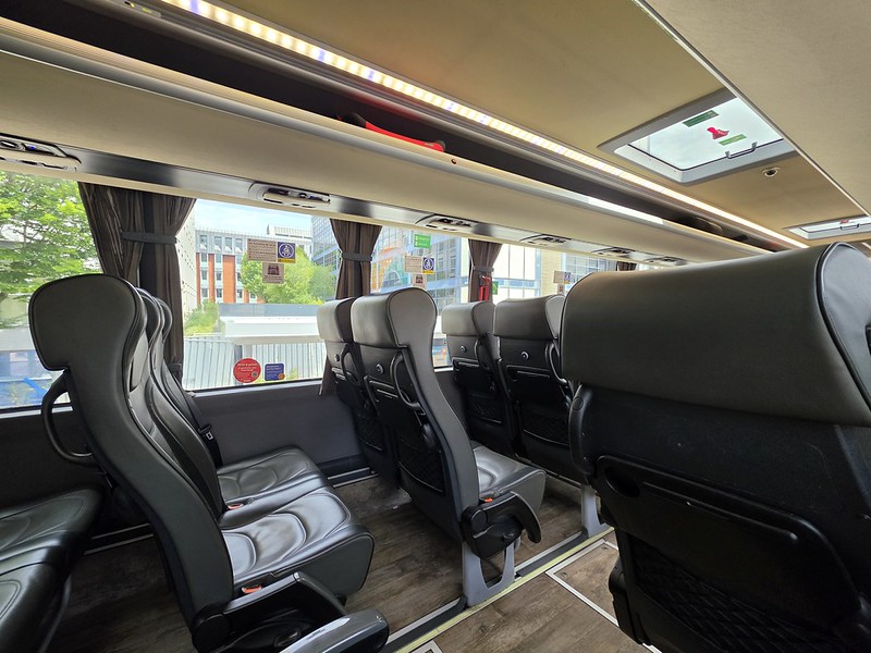 National Express : Swindon to London Victoria Coach Station