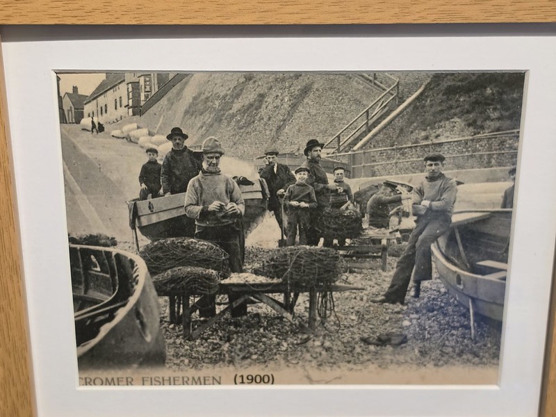 Cromer – Cromer Museum (Fishermen in 1900 Photo)