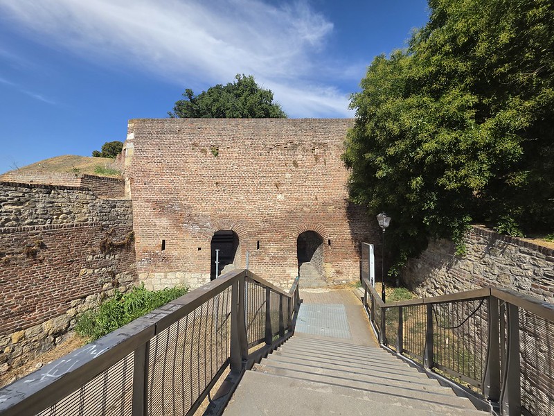 Balkans Trip Day 3 – Belgrade – The Big Staircase Descent to Belgrade Fortress