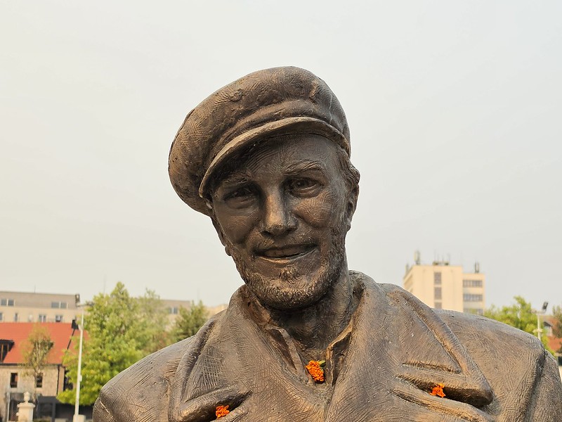 Balkans Trip Day 9 – Nikšić (The Smiling Partisan of Freedom Square)